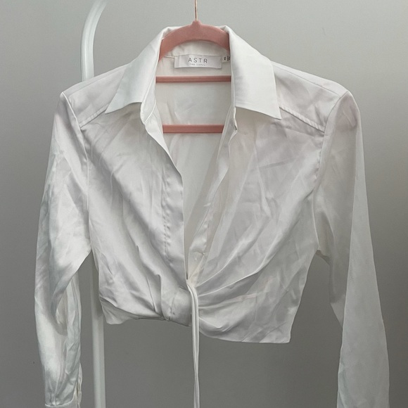 Summer shirts (sold separately) - Picture 3 of 4